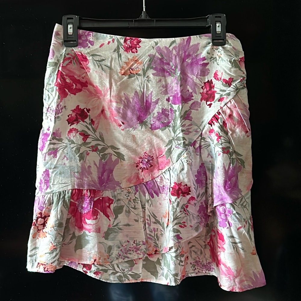 Express Floral Skirt Size 6 NWT